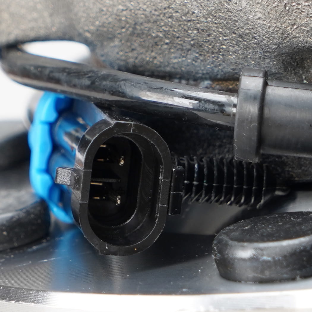 HanHub 515086 Hub et assemblage de roues avant compatibles avec Chevy Avalanche 2500 Silverado 1500 HD Classic Silverado 2500 Silverado 2500 HD Classic Suburban 2500 Sierra 1500 HD Classic Sierra 2500 Sierra 2500 HD Classic Yukon xl 2500 Remplace BR930626 FW78615064670 151124091522666 8-LUG